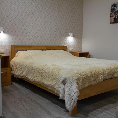 Уютная Vip-Студия В Центре. Vinnytsja Buitenkant foto